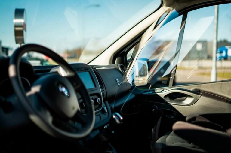 Dicas para uma boa limpeza dos vidros dos carros
