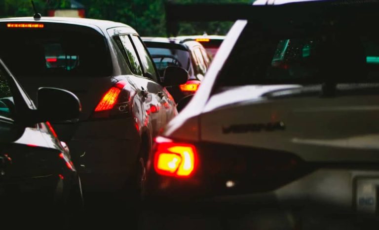 Por que é importante ficar de olho no funcionamento das setas do carro?
